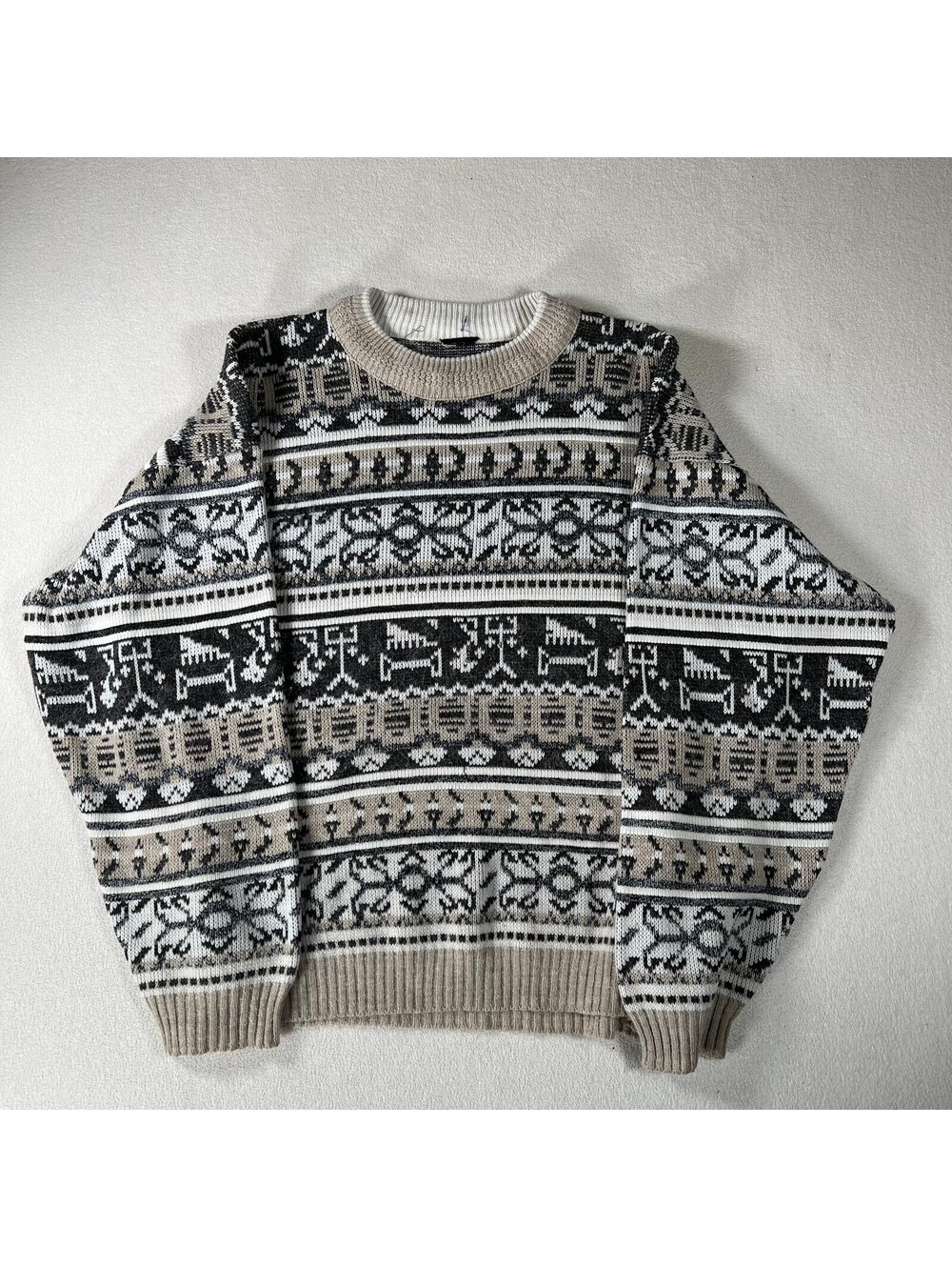 Vintage Patterned Crew Neck Sweater in Neutral Tones Fits M